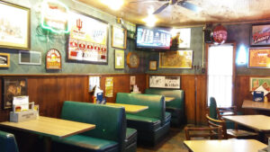 Green Frog Inn - Fort Wayne