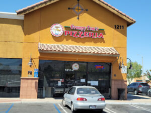 Grumpy Toms Pizzeria - San Jacinto - San Jacinto