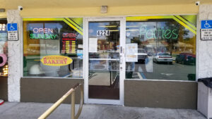 Hammond's Bakery - Lauderhill