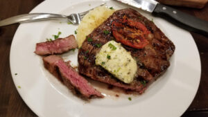Heartwood | Restaurant & Lounge - Omaha