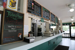 Hefner's Frozen Custard & Jumbo Burgers - Cedarburg