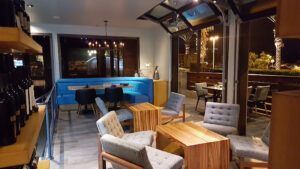 Hendrix Restaurant and Bar - Laguna Niguel