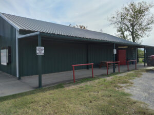 Henry's Bar - Cuero