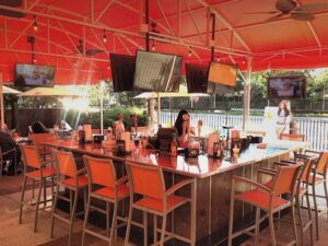 Hooters - Queens