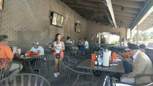 Hooters - Chantilly