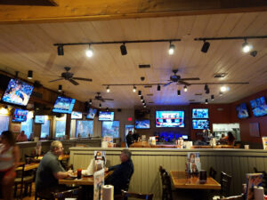 Hooters - Independence