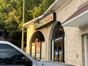 Hubbard Park Pizza - Meriden