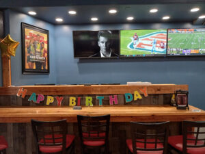 Huddle Up Sports Bar & Grill - Ashland