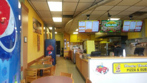 Hungry Howie's Pizza - Lake Wales
