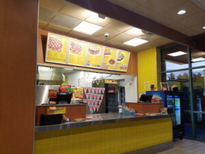 Hungry Howie's Pizza - Clinton