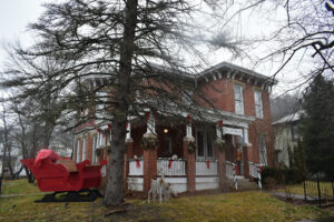 Hyde House Bed and Breakfast - Nelsonville