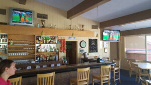 Knickers Restaurant & Pub - Manistee
