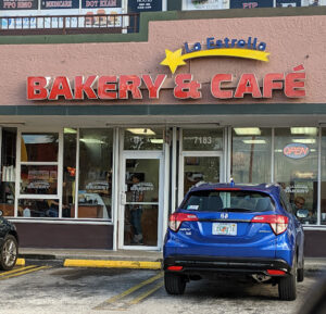 La Estrella Bakery & Cafe - Miami