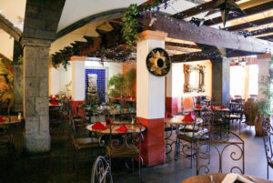 La Huasteca Restaurant - Lynwood