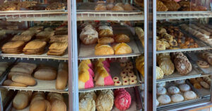 La Villa Bakery Restaurant - Bellflower