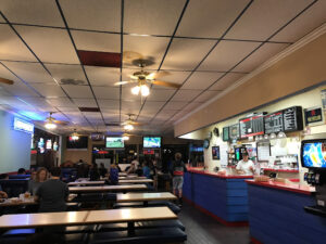 Lamppost Pizza - Lake Forest