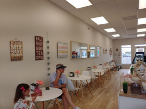 Le Monthi Cafe & Ice Cream - Cocoa Beach