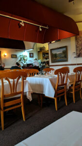 Le Petit Bistro - Mountain View