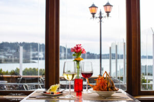 Lighthouse Bar & Grill - Bellingham