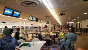 Lucky Strike Lounge - Minot