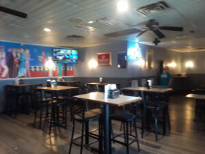 Lucky's Tavern - Findlay