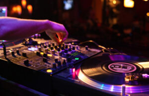 Luxor Karaoke & Bar - Duluth