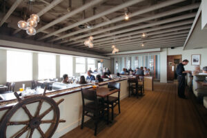 MIST Restaurant & Lounge - Lincoln City