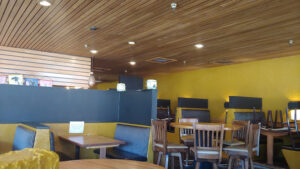 MOMO SUSHI & GRILL - Lake Oswego