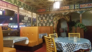 Maandeeq East Africa Restaurant - Aurora