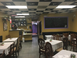 Mad Hatter's Pizza - Oviedo