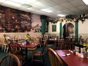 Mama Lucci's - Leesburg