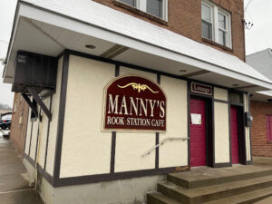 Manny's Rook Station Cafe - Carnegie