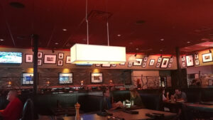 Marlow's Tavern - Woodstock