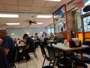 Mauri's Family Restaurant - Mundelein