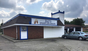 Max's Sports and Spirits - Vandalia