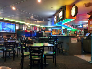 Maxwells Pub & Grill - Beaverton