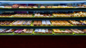 McDonut's & Water - Montebello