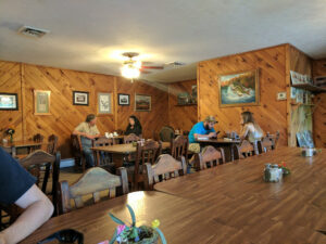 Melanie's Family Restaurant - Aurora