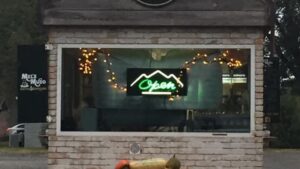 Mel's Mudd Coffee & Espresso - Beebe
