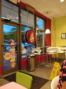 Menchie's Frozen Yogurt - Cape Coral