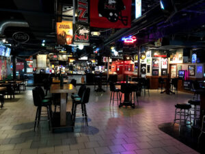 Molly's Eatery & Drinkery - DeKalb