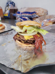 Momma Louise Bbq burgers and more - Wynne