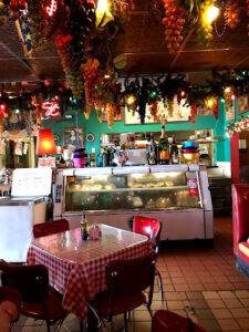Monjunis Italian Cafe & Grocery - Shreveport