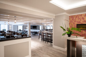 Mr. D's Restaurant & Lounge - Albany