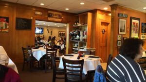 Mr. Ed's Seafood & Italian Restaurant, LIVE OAK - Metairie