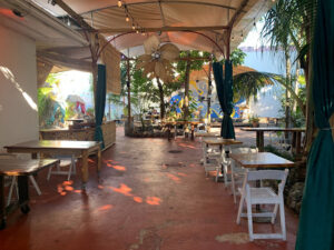Naomi's Garden Restaurant & Lounge - Miami