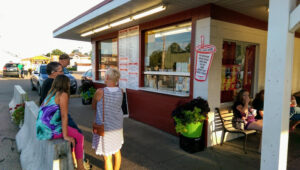 Neader's Cone N Shake - Marietta