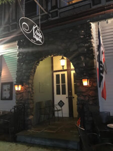 Nini's - Easthampton