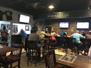 On Cue Sports Bar & Grill - Front Royal