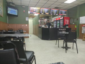 Paisano's Pizzería - Lawrence